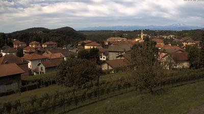 immagine della webcam nei dintorni di Moltrasio: webcam Valmorea