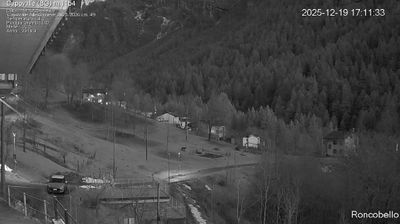 immagine della webcam nei dintorni di Rifugio Calvi Laghi Gemelli: webcam Roncobello