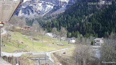 immagine della webcam nei dintorni di Isola di Fondra: webcam Roncobello