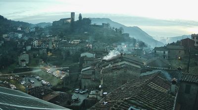 immagine della webcam nei dintorni di Torre Del Lago Puccini: webcam Borgo a Mozzano