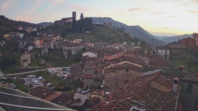immagine della webcam nei dintorni di Collodi: webcam Borgo a Mozzano