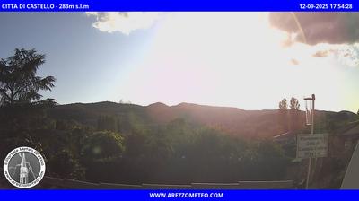 immagine della webcam nei dintorni di Castiglion Fiorentino: webcam Città di Castello