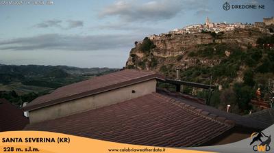 immagine della webcam nei dintorni di Petronà: webcam Santa Severina