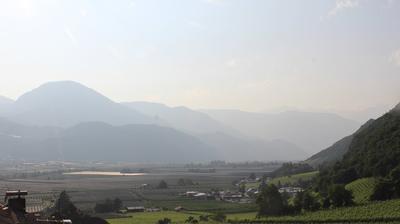 immagine della webcam nei dintorni di Caldaro sulla Strada del Vino: webcam Terlano
