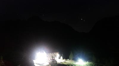 immagine della webcam nei dintorni di Oltre il Colle: webcam Rifugio Calvi Laghi Gemelli