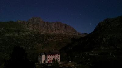 immagine della webcam nei dintorni di Spiazzi di Gromo: webcam Rifugio Calvi Laghi Gemelli