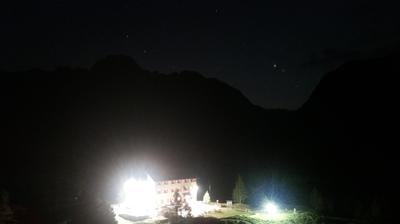 immagine della webcam nei dintorni di Sondrio: webcam Rifugio Calvi Laghi Gemelli