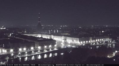 immagine della webcam nei dintorni di Rivalba: webcam Torino Bric della Croce