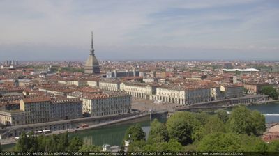 immagine della webcam nei dintorni di Rivalba: webcam Torino Bric della Croce