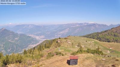 immagine della webcam nei dintorni di Molina di Ledro: webcam San Giacomo di Brentonico