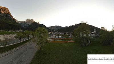 immagine della webcam nei dintorni di Calalzo di Cadore: webcam Santo Stefano di Cadore