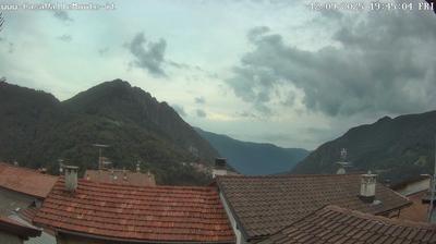 immagine della webcam nei dintorni di Pianello del Lario: webcam Cusino