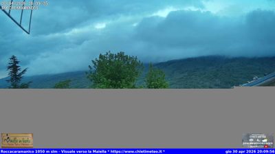 immagine della webcam nei dintorni di Pettorano sul Gizio: webcam Roccacaramanico