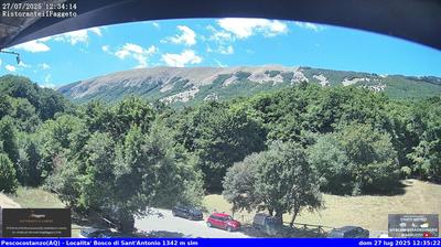 immagine della webcam nei dintorni di Sant'Eufemia a Maiella: webcam Rocca Pia