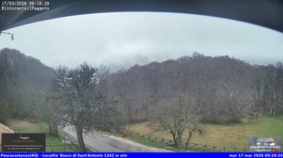 immagine della webcam nei dintorni di Pettorano sul Gizio: webcam Rocca Pia