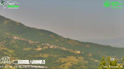 immagine della webcam nei dintorni di Castiglione Messer Raimondo: webcam Isola del Gran Sasso d'Italia