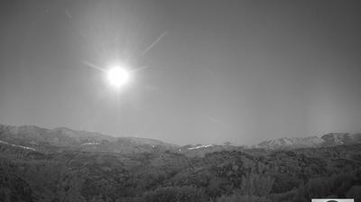 immagine della webcam nei dintorni di Spezzano della Sila: webcam Torano Castello