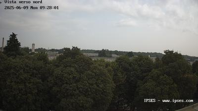 immagine della webcam nei dintorni di Robecco sul Naviglio: webcam Garbagnate Milanese
