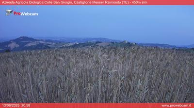 immagine della webcam nei dintorni di Campli: webcam Castiglione Messer Raimondo