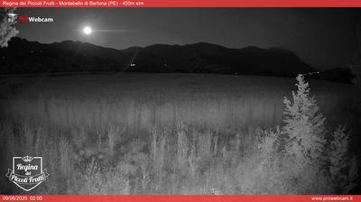 immagine della webcam nei dintorni di Prati di Tivo: webcam Montebello di Bertona