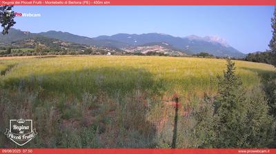 immagine della webcam nei dintorni di Scerne: webcam Montebello di Bertona