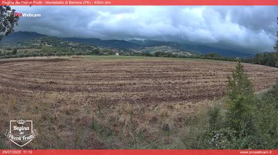 immagine della webcam nei dintorni di Castiglione Messer Raimondo: webcam Montebello di Bertona