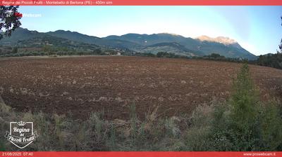 immagine della webcam nei dintorni di Silville: webcam Montebello di Bertona