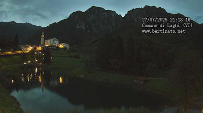 immagine della webcam nei dintorni di Trambileno: webcam Laghi