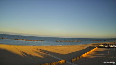 immagine della webcam nei dintorni di Aspio terme: webcam Porto Potenza Picena