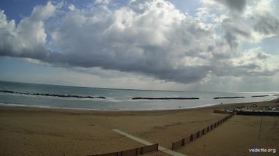 immagine della webcam nei dintorni di Castelfidardo: webcam Porto Potenza Picena