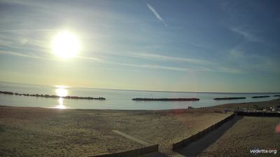 immagine della webcam nei dintorni di Santa Maria a Mare: webcam Porto Potenza Picena