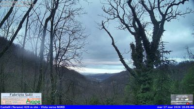 immagine della webcam nei dintorni di Castiglione Messer Raimondo: webcam Castelli