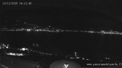 immagine della webcam nei dintorni di Ferrara di Monte Baldo: webcam Tremosine sul Garda